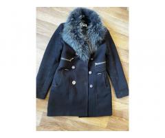 Пальто с мехом 500 рублей, куртка-400