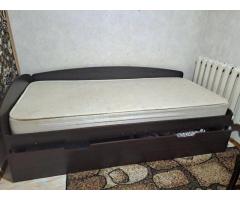 Продам кровать с матрасом - Изображение 2