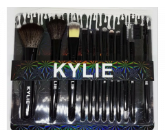 Набор кистей для макияжа Kylie - Изображение 2
